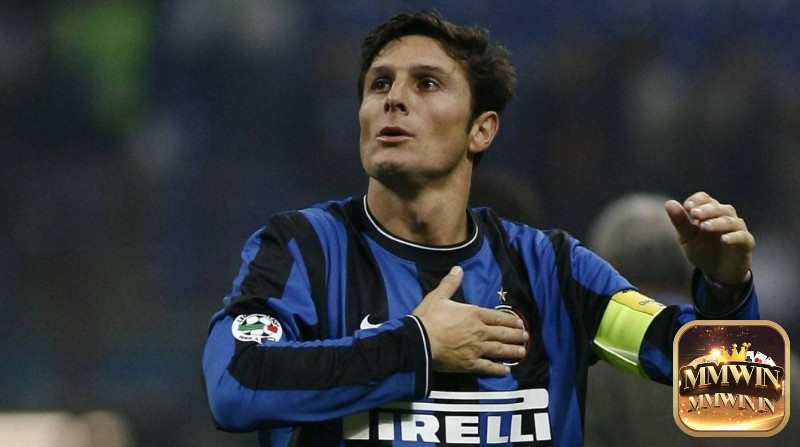 Huyền thoại bóng đá Javier Zanetti giành 5 chức vô địch Serie A 2010