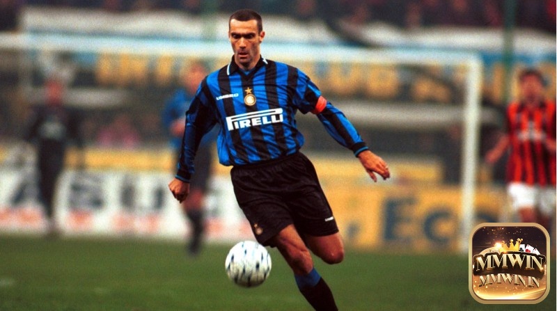 Bergomi là một trong những hậu vệ giỏi nhất của Ý trong những năm 1980 và 1990