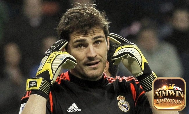 Iker Casillas một trong những thủ môn đạt nhiều danh hiệu vĩ đại trong sự nghiệp của mình được đánh giá nằm trong top 1 thủ môn hay nhất C2