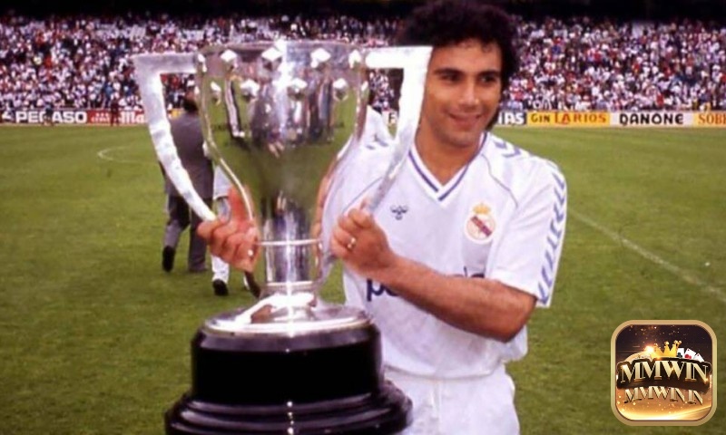 Hugo Sánchez tiền đạo xuất sắc nhất lịch sử Real Madrid thuộc top 5 tiền đạo hay nhất Real Madrid